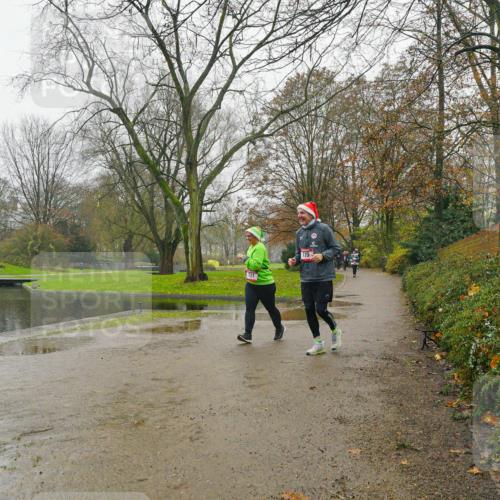 07.12.2025 - St. Pauli X-Mass-Run No. 15 Michael Burmester http://msf.ph/oto/9426460 07.12.2025 10:07:20 Laufen 735 meine-sportfotos.de