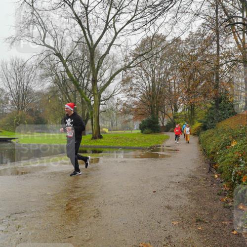07.12.2025 - St. Pauli X-Mass-Run No. 15 Michael Burmester http://msf.ph/oto/9426478 07.12.2025 10:09:22 Laufen 4761 meine-sportfotos.de