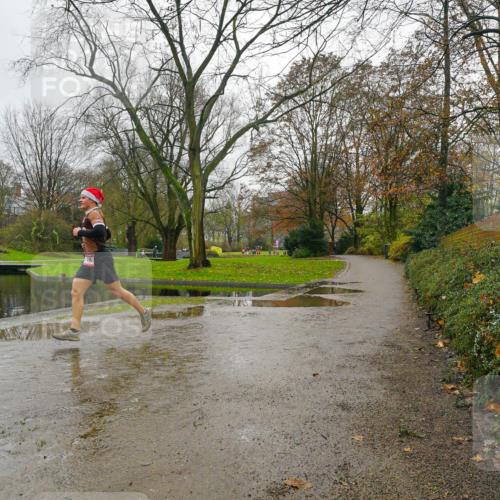 07.12.2025 - St. Pauli X-Mass-Run No. 15 Michael Burmester http://msf.ph/oto/9426561 07.12.2025 10:37:57 Laufen  meine-sportfotos.de