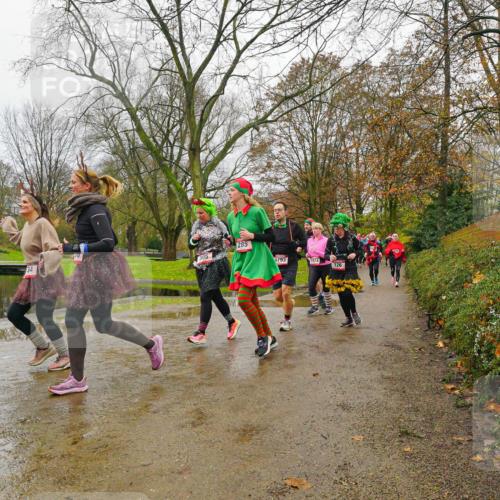 07.12.2025 - St. Pauli X-Mass-Run No. 15 Michael Burmester http://msf.ph/oto/9426653 07.12.2025 10:42:36 Laufen 305, 285, 4793, 126 meine-sportfotos.de
