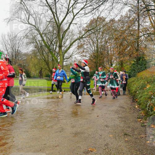 07.12.2025 - St. Pauli X-Mass-Run No. 15 Michael Burmester http://msf.ph/oto/9426752 07.12.2025 10:44:48 Laufen 1355 meine-sportfotos.de