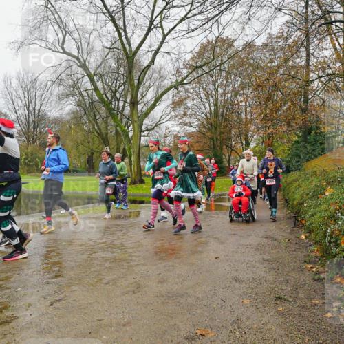 07.12.2025 - St. Pauli X-Mass-Run No. 15 Michael Burmester http://msf.ph/oto/9426753 07.12.2025 10:44:49 Laufen 1376, 1355 meine-sportfotos.de