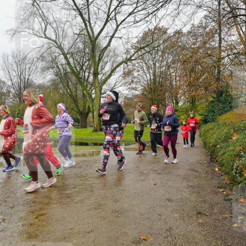 07.12.2025 - St. Pauli X-Mass-Run No. 15 Michael Burmester http://msf.ph/oto/9426787 07.12.2025 10:45:26 Laufen 20, 1511, 1502 meine-sportfotos.de