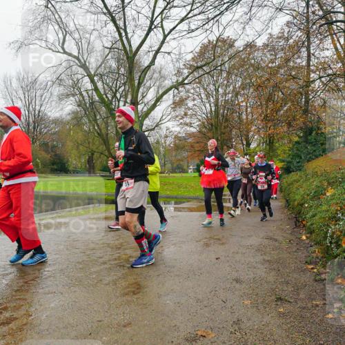 07.12.2025 - St. Pauli X-Mass-Run No. 15 Michael Burmester http://msf.ph/oto/9426819 07.12.2025 10:46:22 Laufen 51 meine-sportfotos.de