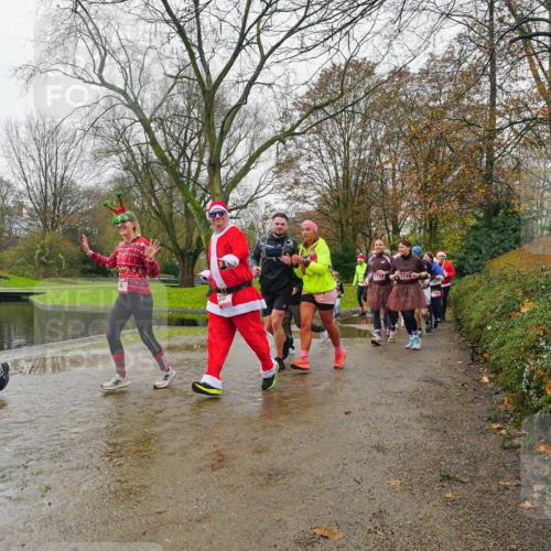 07.12.2025 - St. Pauli X-Mass-Run No. 15 Michael Burmester http://msf.ph/oto/9426825 07.12.2025 10:46:27 Laufen 66, 1739, 1740 meine-sportfotos.de