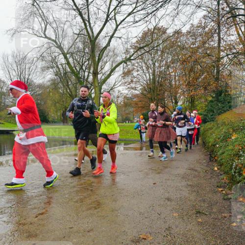 07.12.2025 - St. Pauli X-Mass-Run No. 15 Michael Burmester http://msf.ph/oto/9426826 07.12.2025 10:46:28 Laufen 2, 671, 79 meine-sportfotos.de