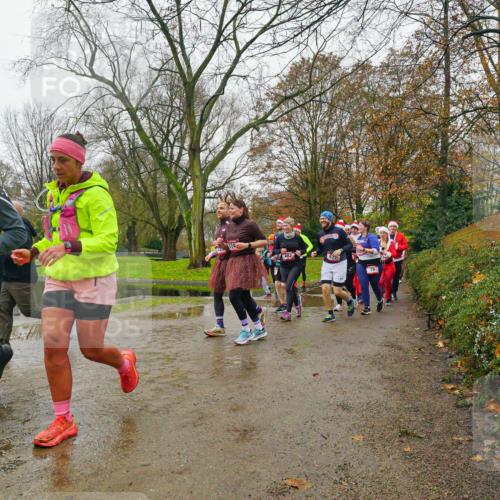 07.12.2025 - St. Pauli X-Mass-Run No. 15 Michael Burmester http://msf.ph/oto/9426827 07.12.2025 10:46:29 Laufen 6, 79 meine-sportfotos.de