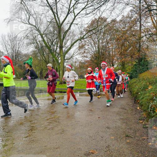 07.12.2025 - St. Pauli X-Mass-Run No. 15 Michael Burmester http://msf.ph/oto/9426833 07.12.2025 10:46:34 Laufen 1518, 1609, 1519 meine-sportfotos.de