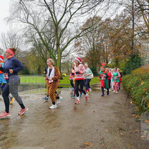 07.12.2025 - St. Pauli X-Mass-Run No. 15 Michael Burmester http://msf.ph/oto/9426836 07.12.2025 10:46:37 Laufen 18, 2, 1218, 1157 meine-sportfotos.de