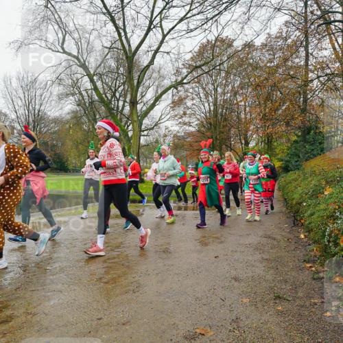 07.12.2025 - St. Pauli X-Mass-Run No. 15 Michael Burmester http://msf.ph/oto/9426837 07.12.2025 10:46:37 Laufen 1821, 863, 1218, 1157 meine-sportfotos.de