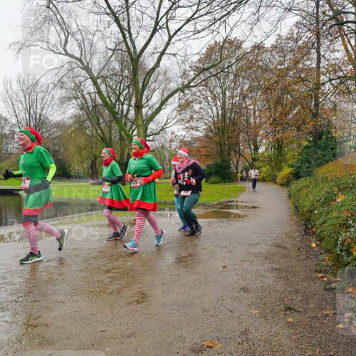 07.12.2025 - St. Pauli X-Mass-Run No. 15 Michael Burmester http://msf.ph/oto/9426860 07.12.2025 10:47:23 Laufen 75, 425, 708 meine-sportfotos.de