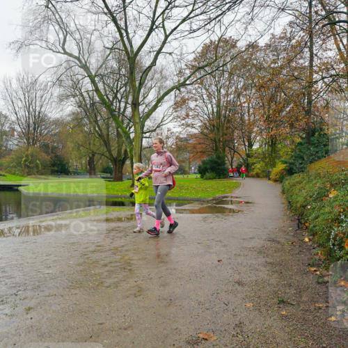 07.12.2025 - St. Pauli X-Mass-Run No. 15 Michael Burmester http://msf.ph/oto/9426865 07.12.2025 10:47:47 Laufen 1282 meine-sportfotos.de