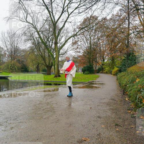 07.12.2025 - St. Pauli X-Mass-Run No. 15 Michael Burmester http://msf.ph/oto/9426879 07.12.2025 10:51:04 Laufen 813 meine-sportfotos.de