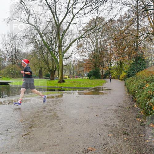 07.12.2025 - St. Pauli X-Mass-Run No. 15 Michael Burmester http://msf.ph/oto/9426904 07.12.2025 10:58:05 Laufen  meine-sportfotos.de