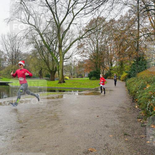 07.12.2025 - St. Pauli X-Mass-Run No. 15 Michael Burmester http://msf.ph/oto/9426908 07.12.2025 10:58:46 Laufen 2211 meine-sportfotos.de