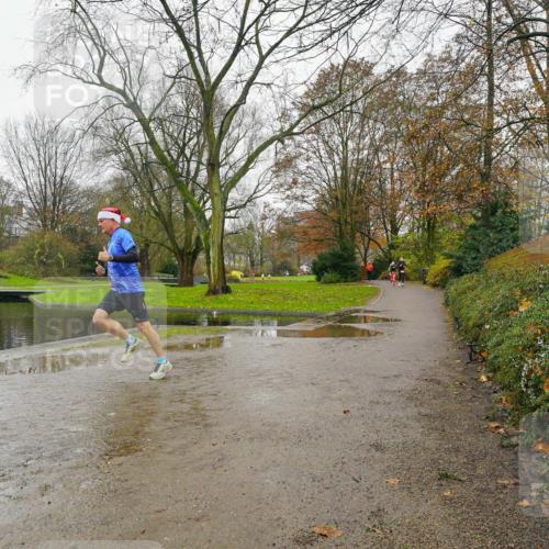 07.12.2025 - St. Pauli X-Mass-Run No. 15 Michael Burmester http://msf.ph/oto/9426917 07.12.2025 10:59:55 Laufen  meine-sportfotos.de