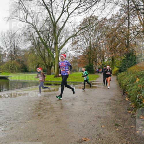 07.12.2025 - St. Pauli X-Mass-Run No. 15 Michael Burmester http://msf.ph/oto/9426938 07.12.2025 11:01:01 Laufen 1020 meine-sportfotos.de