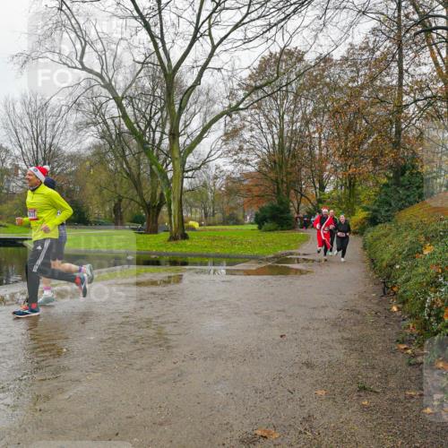 07.12.2025 - St. Pauli X-Mass-Run No. 15 Michael Burmester http://msf.ph/oto/9426962 07.12.2025 11:01:45 Laufen 3037 meine-sportfotos.de