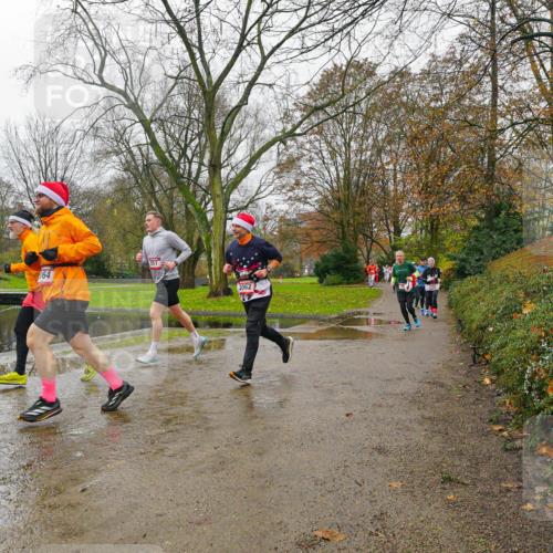 07.12.2025 - St. Pauli X-Mass-Run No. 15 Michael Burmester http://msf.ph/oto/9426973 07.12.2025 11:02:06 Laufen 064, 2062 meine-sportfotos.de