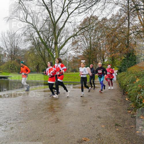 07.12.2025 - St. Pauli X-Mass-Run No. 15 Michael Burmester http://msf.ph/oto/9426979 07.12.2025 11:02:16 Laufen 3157, 3160 meine-sportfotos.de