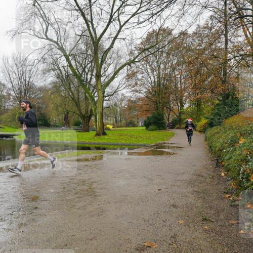 07.12.2025 - St. Pauli X-Mass-Run No. 15 Michael Burmester http://msf.ph/oto/9426984 07.12.2025 11:02:21 Laufen  meine-sportfotos.de