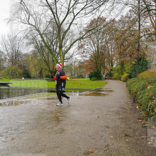 07.12.2025 - St. Pauli X-Mass-Run No. 15 Michael Burmester http://msf.ph/oto/9427003 07.12.2025 11:03:02 Laufen  meine-sportfotos.de