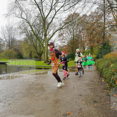 07.12.2025 - St. Pauli X-Mass-Run No. 15 Michael Burmester http://msf.ph/oto/9427005 07.12.2025 11:03:22 Laufen 1919, 1921 meine-sportfotos.de