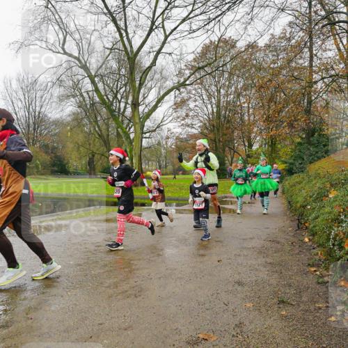 07.12.2025 - St. Pauli X-Mass-Run No. 15 Michael Burmester http://msf.ph/oto/9427006 07.12.2025 11:03:23 Laufen 20, 1921, 1897 meine-sportfotos.de