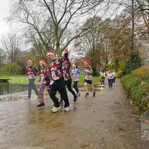 07.12.2025 - St. Pauli X-Mass-Run No. 15 Michael Burmester http://msf.ph/oto/9427047 07.12.2025 11:04:26 Laufen 326, 557 meine-sportfotos.de