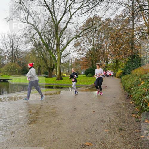 07.12.2025 - St. Pauli X-Mass-Run No. 15 Michael Burmester http://msf.ph/oto/9427050 07.12.2025 11:04:29 Laufen 2124 meine-sportfotos.de
