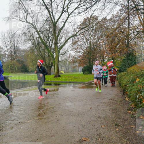 07.12.2025 - St. Pauli X-Mass-Run No. 15 Michael Burmester http://msf.ph/oto/9427129 07.12.2025 11:06:18 Laufen 4653, 2572 meine-sportfotos.de