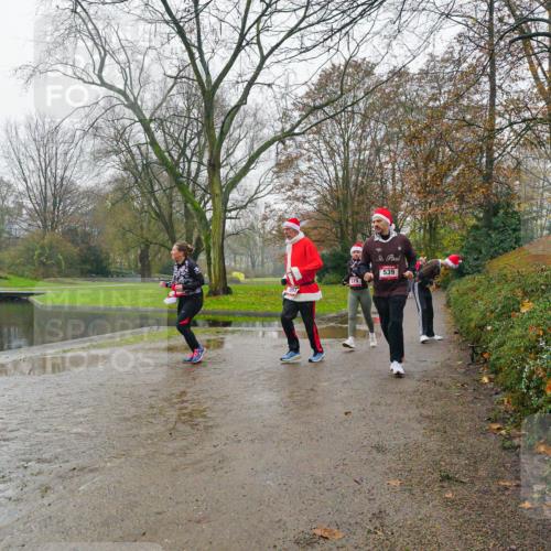 07.12.2025 - St. Pauli X-Mass-Run No. 15 Michael Burmester http://msf.ph/oto/9427147 07.12.2025 11:06:47 Laufen 579, 539 meine-sportfotos.de