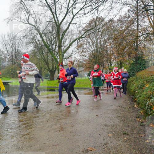 07.12.2025 - St. Pauli X-Mass-Run No. 15 Michael Burmester http://msf.ph/oto/9427157 07.12.2025 11:07:02 Laufen 2882, 2809, 2838, 40, 1941 meine-sportfotos.de