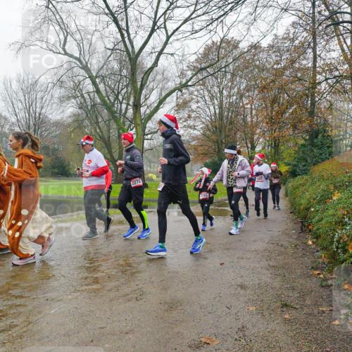 07.12.2025 - St. Pauli X-Mass-Run No. 15 Michael Burmester http://msf.ph/oto/9427173 07.12.2025 11:07:18 Laufen 2278, 2284 meine-sportfotos.de