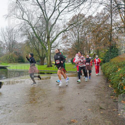 07.12.2025 - St. Pauli X-Mass-Run No. 15 Michael Burmester http://msf.ph/oto/9427308 07.12.2025 11:20:52 Laufen 3825, 3824 meine-sportfotos.de