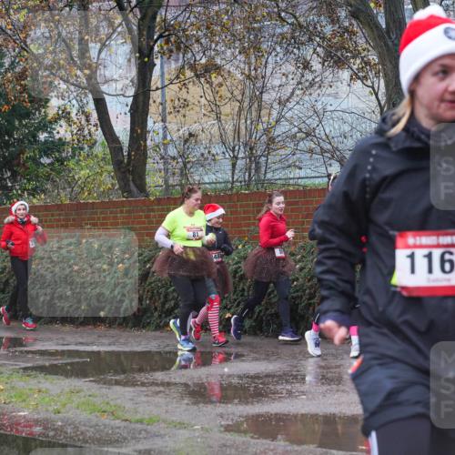 07.12.2025 - St. Pauli X-Mass-Run No. 15 Michael Burmester http://msf.ph/oto/9427328 07.12.2025 10:24:31 Laufen 1267, 3132, 81, 2488, 1166, 5 meine-sportfotos.de