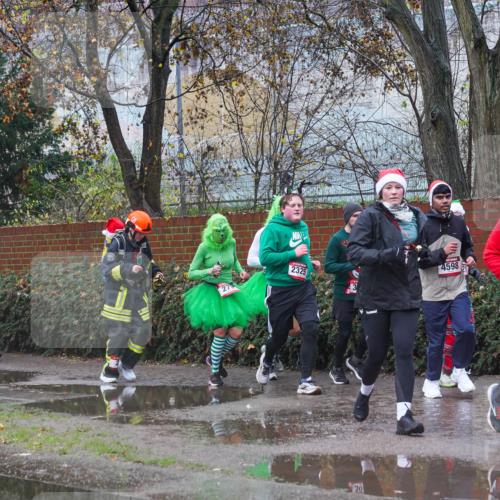 07.12.2025 - St. Pauli X-Mass-Run No. 15 Michael Burmester http://msf.ph/oto/9427374 07.12.2025 10:24:45 Laufen 2327, 513, 2325, 30, 4598, 500, 507 meine-sportfotos.de