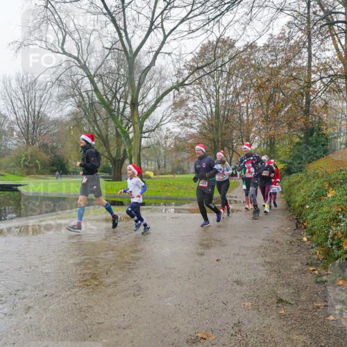 07.12.2025 - St. Pauli X-Mass-Run No. 15 Michael Burmester http://msf.ph/oto/9427388 07.12.2025 11:22:07 Laufen 3403, 3379 meine-sportfotos.de