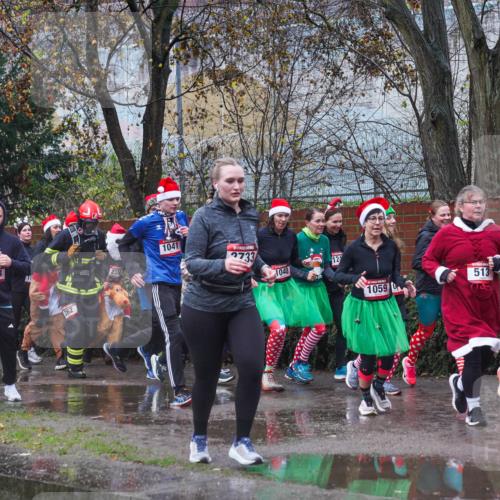 07.12.2025 - St. Pauli X-Mass-Run No. 15 Michael Burmester http://msf.ph/oto/9427391 07.12.2025 10:24:50 Laufen 4593, 303, 2734, 262, 2324, 1041, 2733, 12, 1040, 513, 553, 2921, 1059, 0, 245 meine-sportfotos.de