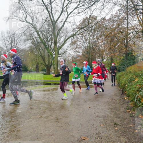 07.12.2025 - St. Pauli X-Mass-Run No. 15 Michael Burmester http://msf.ph/oto/9427392 07.12.2025 11:22:09 Laufen 3920, 921 meine-sportfotos.de