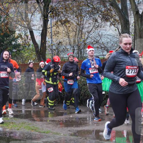 07.12.2025 - St. Pauli X-Mass-Run No. 15 Michael Burmester http://msf.ph/oto/9427395 07.12.2025 10:24:51 Laufen 1171, 1965, 2734, 1167, 262, 4622, 1041, 2733, 05, 513 meine-sportfotos.de