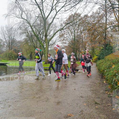 07.12.2025 - St. Pauli X-Mass-Run No. 15 Michael Burmester http://msf.ph/oto/9427407 07.12.2025 11:22:23 Laufen 2372, 2180, 79 meine-sportfotos.de