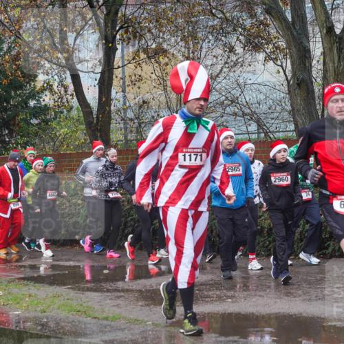 07.12.2025 - St. Pauli X-Mass-Run No. 15 Michael Burmester http://msf.ph/oto/9427411 07.12.2025 10:24:56 Laufen 2992, 3001, 499, 4863, 1171, 2965, 2960, 74, 604, 119 meine-sportfotos.de