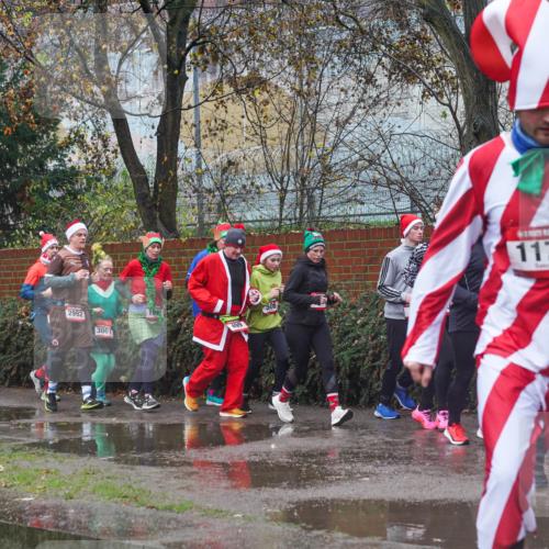 07.12.2025 - St. Pauli X-Mass-Run No. 15 Michael Burmester http://msf.ph/oto/9427419 07.12.2025 10:24:57 Laufen 2724, 2992, 3001, 1171, 50 meine-sportfotos.de