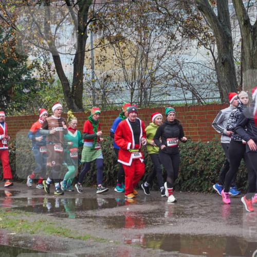 07.12.2025 - St. Pauli X-Mass-Run No. 15 Michael Burmester http://msf.ph/oto/9427421 07.12.2025 10:24:58 Laufen 444, 272, 2992, 3392, 3001, 499, 4863, 11 meine-sportfotos.de
