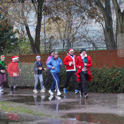 07.12.2025 - St. Pauli X-Mass-Run No. 15 Michael Burmester http://msf.ph/oto/9427451 07.12.2025 10:25:30 Laufen 4880 meine-sportfotos.de