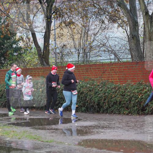 07.12.2025 - St. Pauli X-Mass-Run No. 15 Michael Burmester http://msf.ph/oto/9427476 07.12.2025 10:25:47 Laufen 2764, 211, 2765, 3952, 916 meine-sportfotos.de