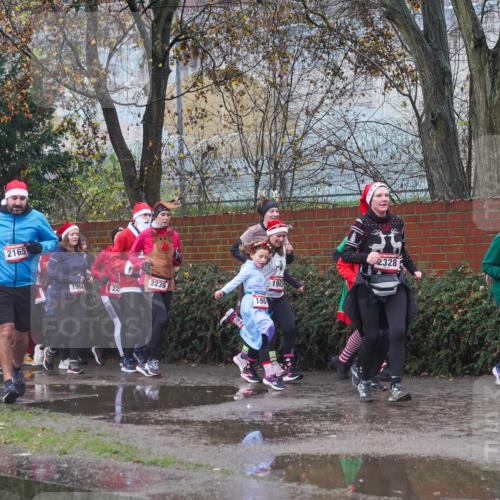 07.12.2025 - St. Pauli X-Mass-Run No. 15 Michael Burmester http://msf.ph/oto/9427540 07.12.2025 10:26:18 Laufen 2235, 3019, 2165, 2241, 1982, 2239, 22, 2328, 2286 meine-sportfotos.de