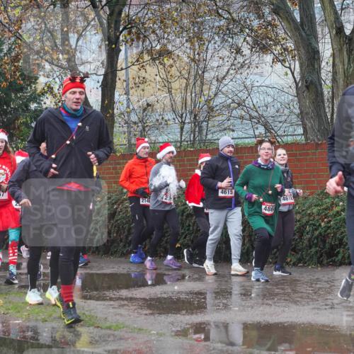 07.12.2025 - St. Pauli X-Mass-Run No. 15 Michael Burmester http://msf.ph/oto/9427571 07.12.2025 10:26:28 Laufen 2201, 168, 4615, 157, 2146, 486, 4618, 2490 meine-sportfotos.de