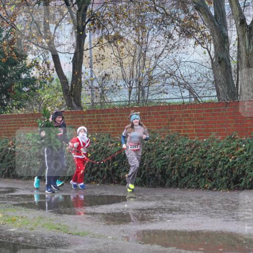 07.12.2025 - St. Pauli X-Mass-Run No. 15 Michael Burmester http://msf.ph/oto/9427629 07.12.2025 10:27:27 Laufen 2297 meine-sportfotos.de
